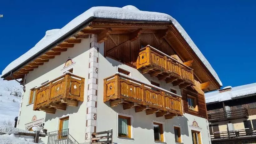 Alpen Royal Raggiungibile Con Gli Sci Ai Piedi