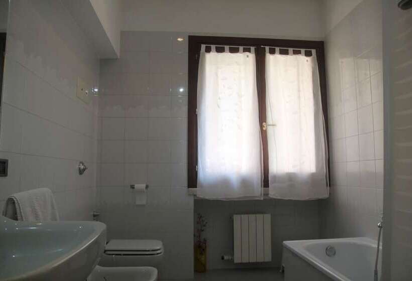 تختخواب و صبحانه Casamore Rooms