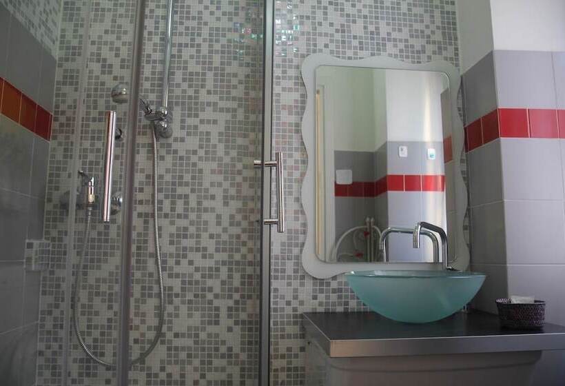 تختخواب و صبحانه Casamore Rooms