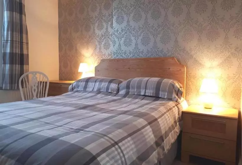 ベッドアンドブレックファースト Abberley Guest House