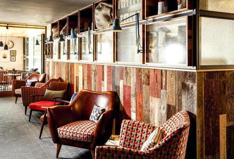 Отель Ibis Cambridge Central Station