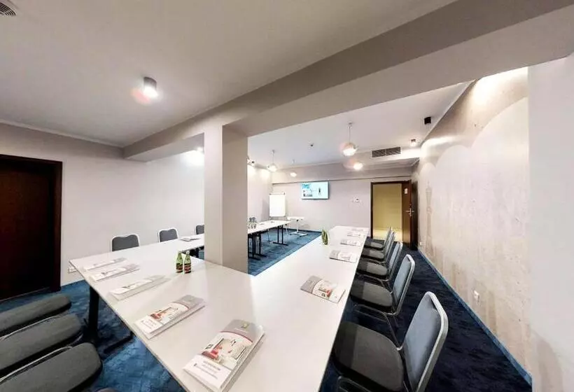ホテル Ibis Styles Gniezno Stare Miasto