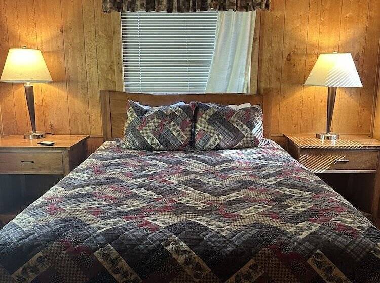 هتل Indian Flat Rv Park  Tent Cabins & Cottages