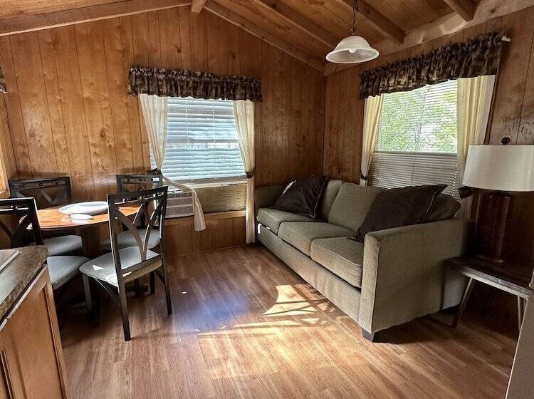 هتل Indian Flat Rv Park  Tent Cabins & Cottages