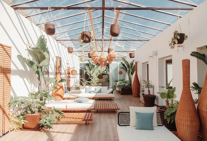 فندق Plana Resort & Spa