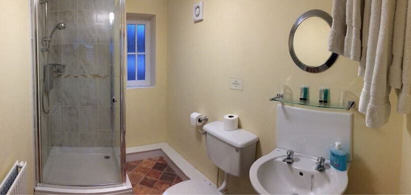 בית מלון כפרי The Red Lion