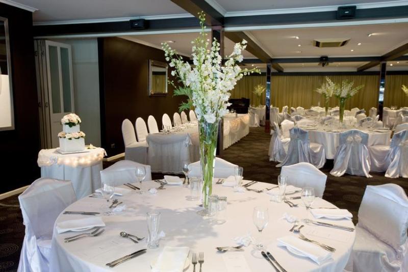 汽车旅馆 The Commodore