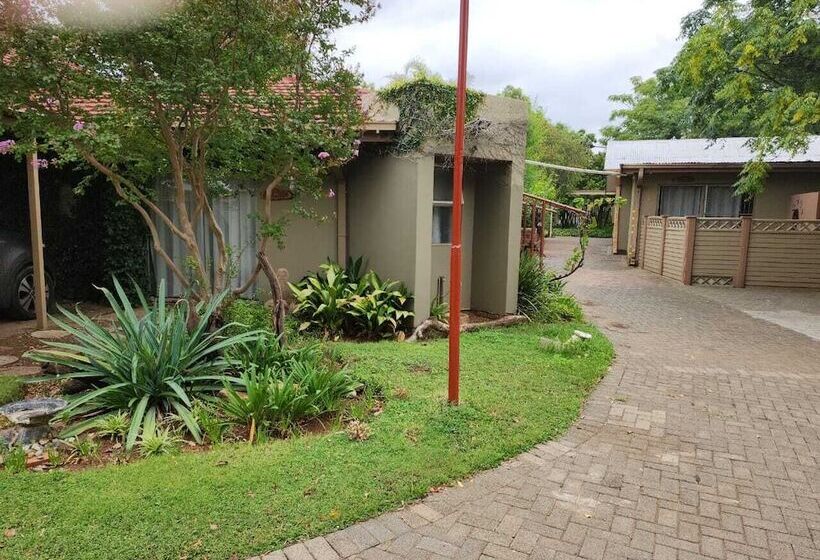 膳宿费 Rusplek Guesthouse And Conference Centre