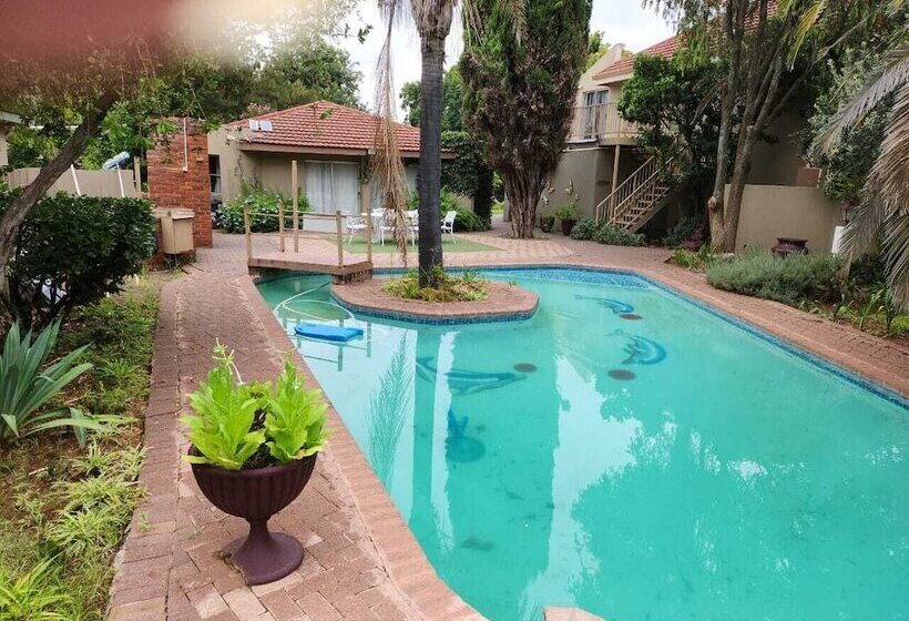 膳宿费 Rusplek Guesthouse And Conference Centre