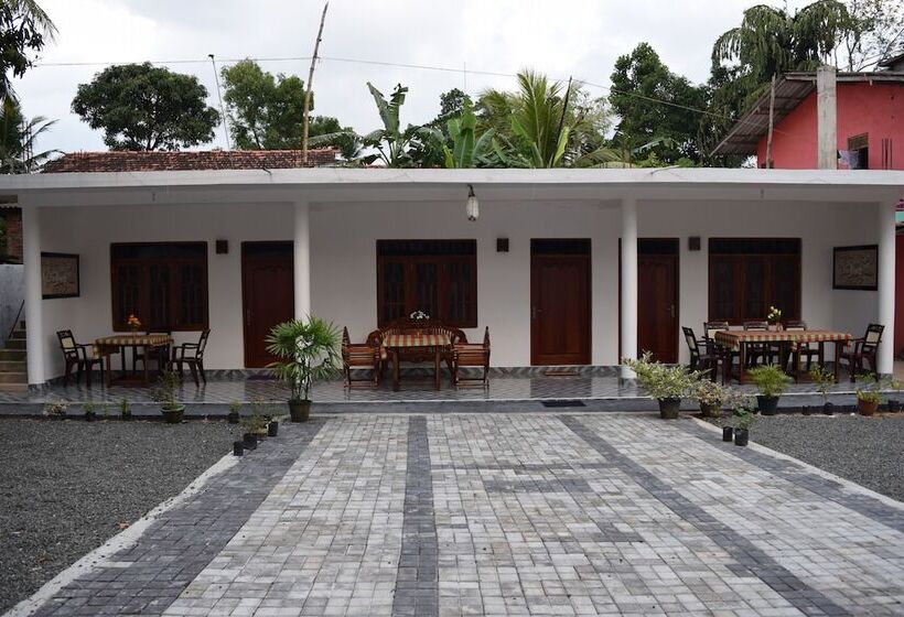 Пансион Sameera Villa