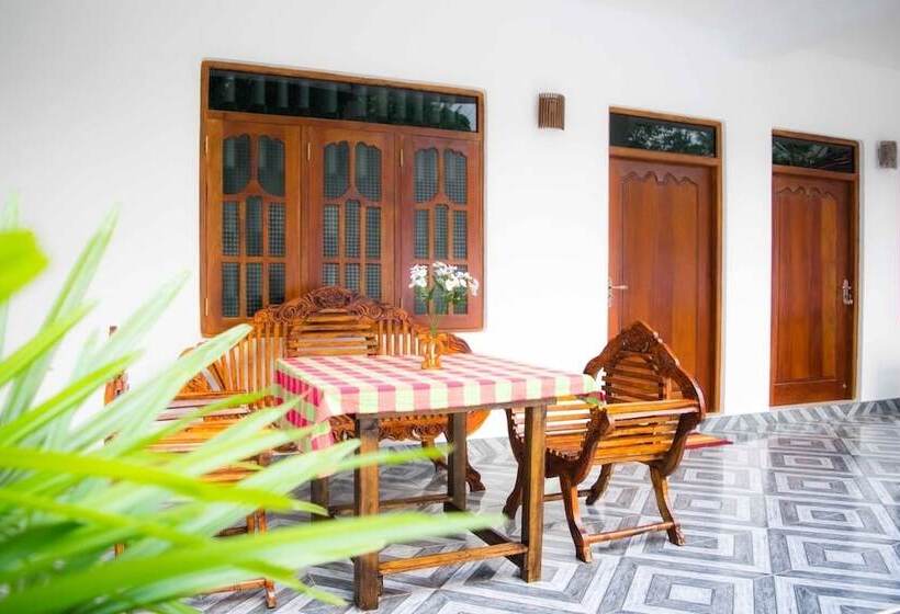 Пансион Sameera Villa