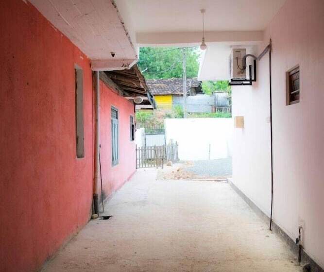 Пансион Sameera Villa