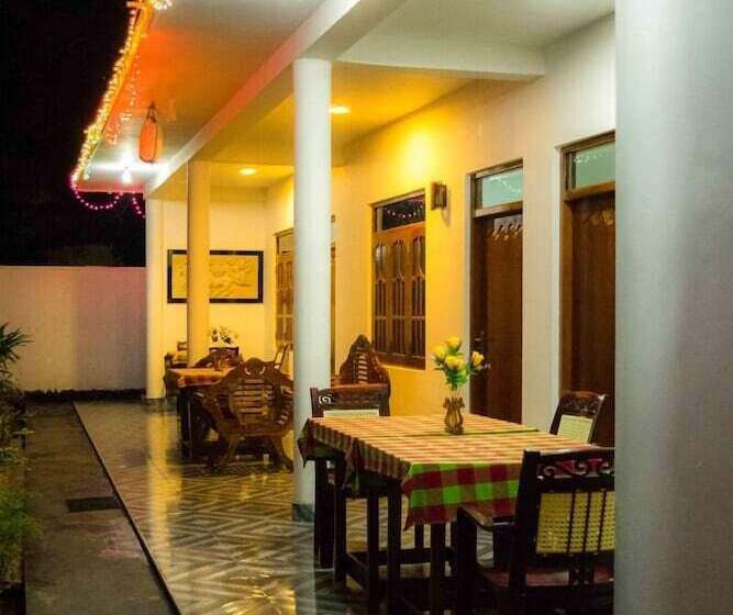 Пансион Sameera Villa