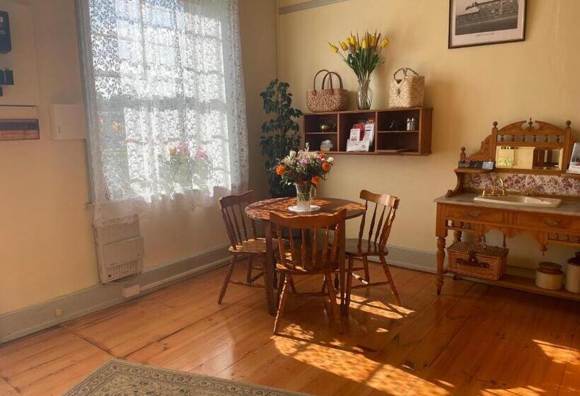 פנסיון Victoria House