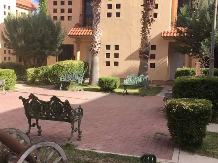 Suites Cervantes
