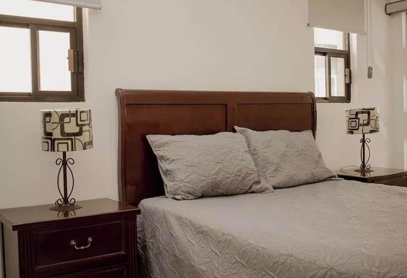 Suites Cervantes