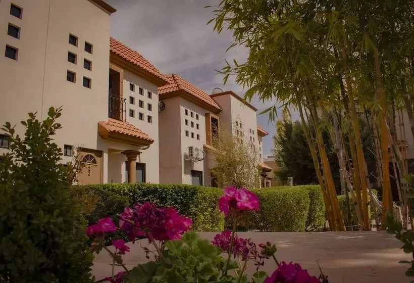 Suites Cervantes