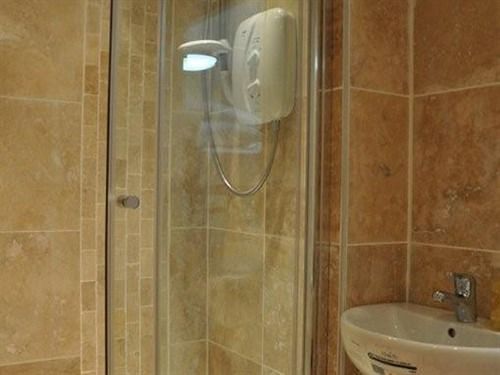 Tomlinson S Cafe & Bunkhouse  Hostel