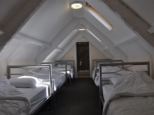 Tomlinson S Cafe & Bunkhouse  Hostel