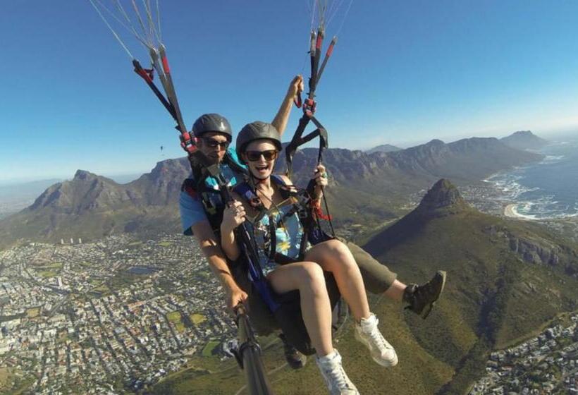 הוסטל Never At Home Kloof Street