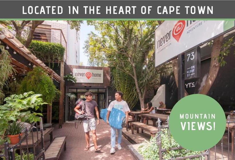 הוסטל Never At Home Kloof Street