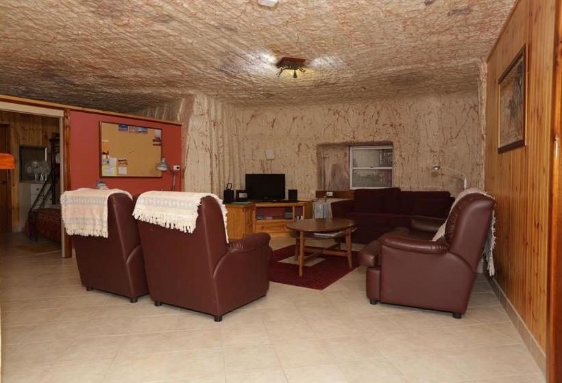 Down To Erth Bed And Breakfast