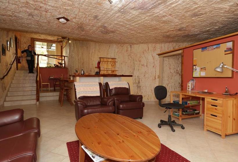 Down To Erth Bed And Breakfast