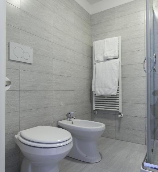 호텔 Easy Venice Rooms 1 2