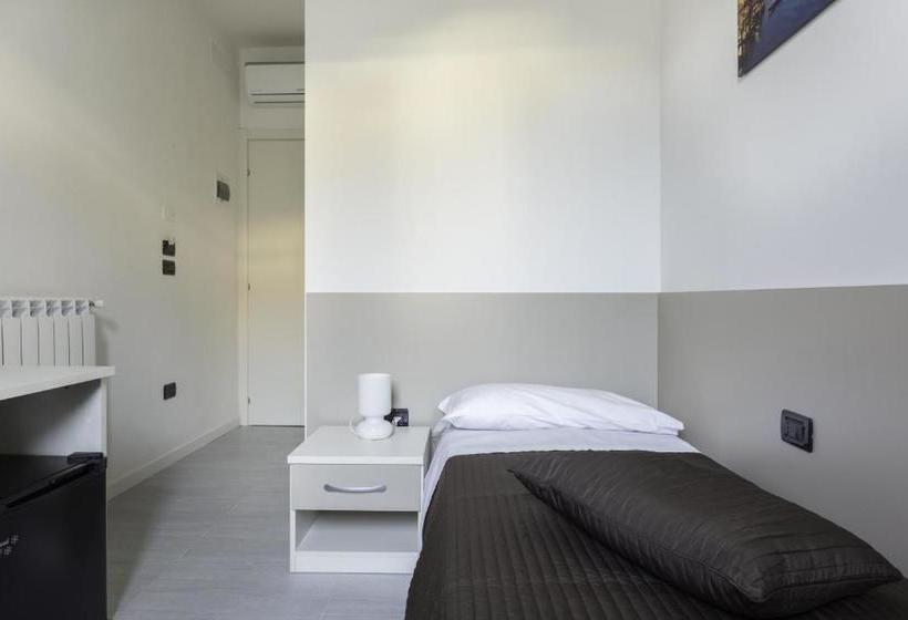 호텔 Easy Venice Rooms 1 2