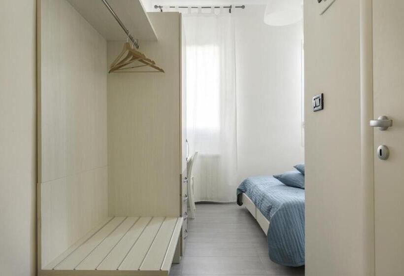 호텔 Easy Venice Rooms 1 2