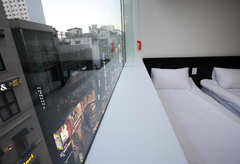 Ekonomy Hotel Myeongdong Premier