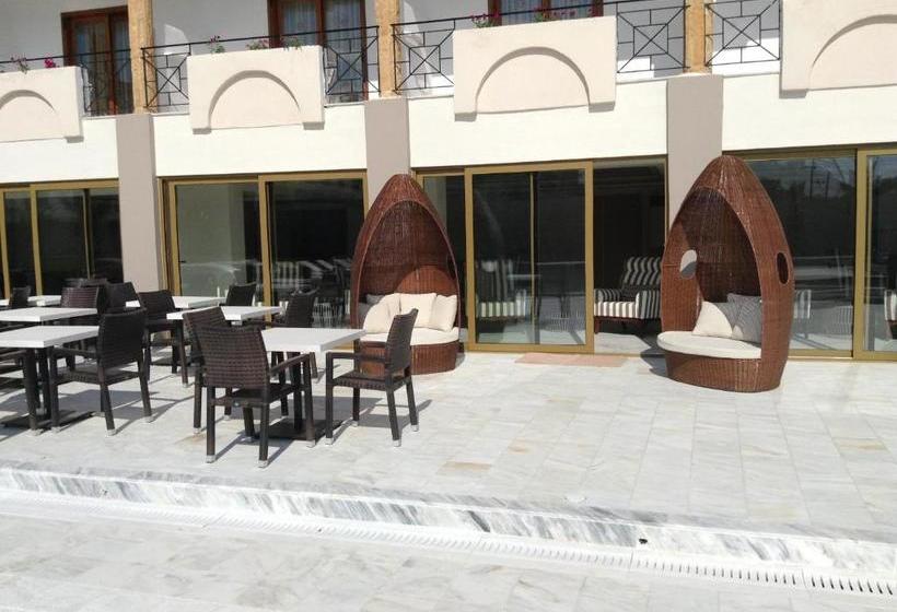 فندق Hanioti Melathron