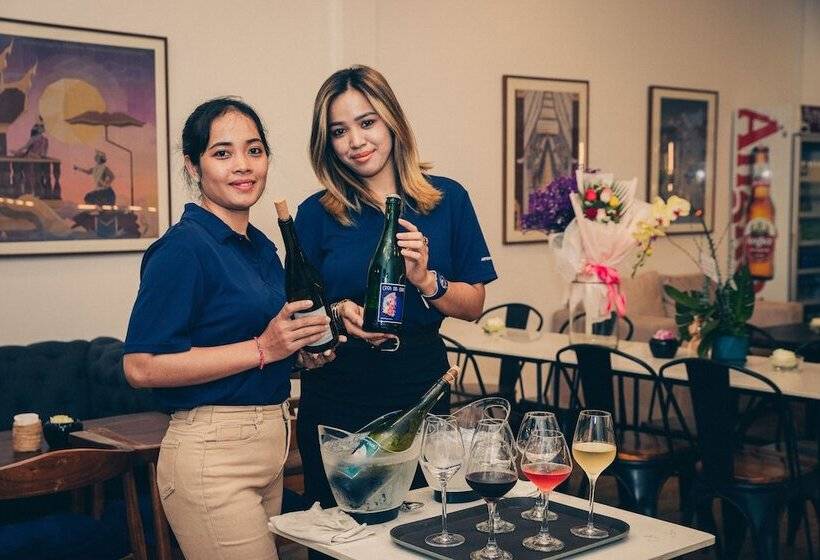 هتل Suitehome Boutique