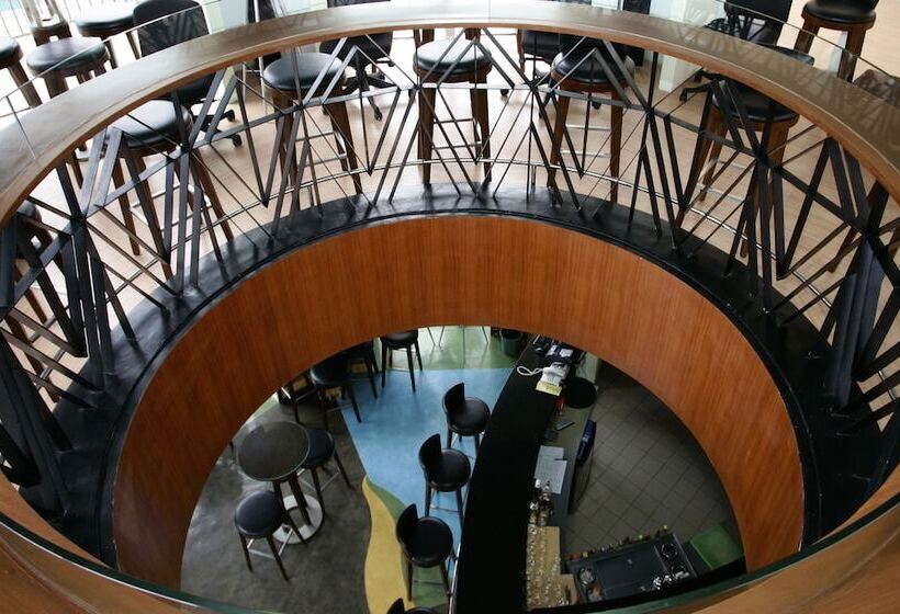 בית מלון כפרי The Lighthouse Marina Resort