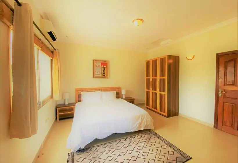 Kololi Beach Resort