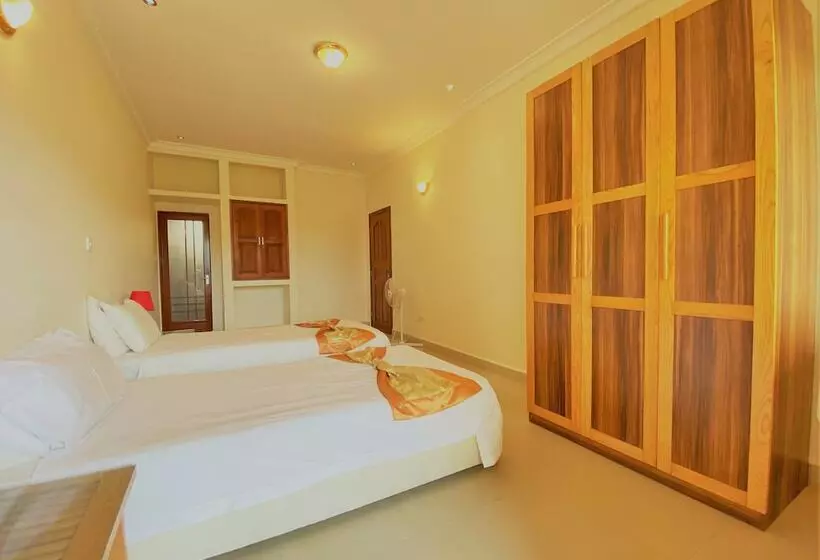 Kololi Beach Resort