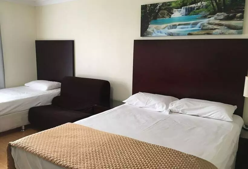 モーテル Centenary Motor Inn