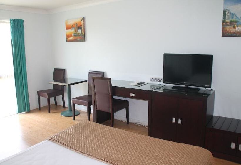 Мотель Centenary Motor Inn