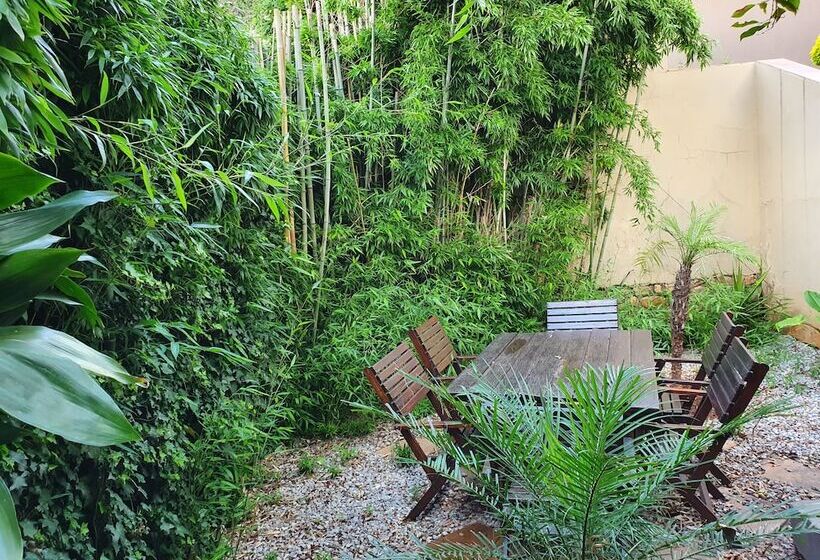 פנסיון 7th Street Guesthouse