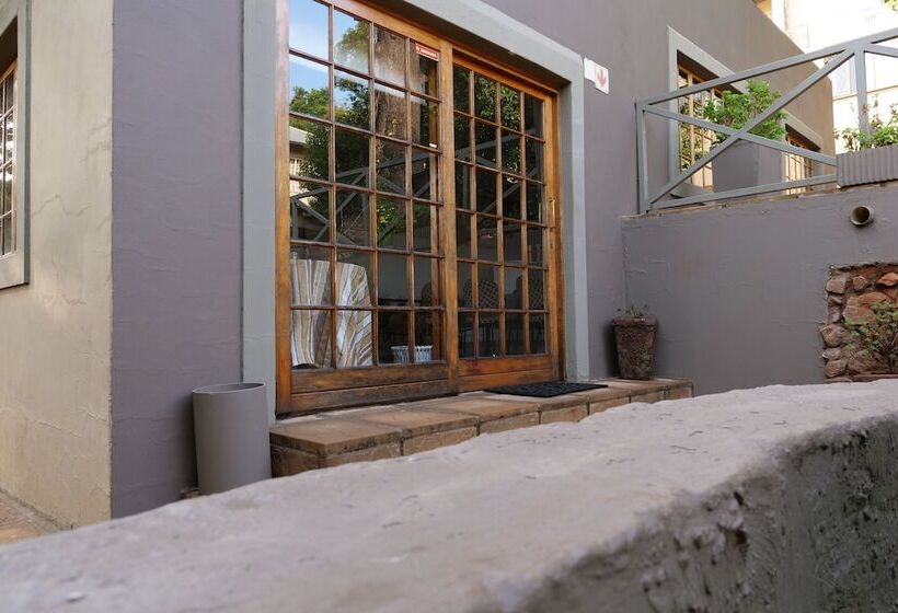 פנסיון 7th Street Guesthouse