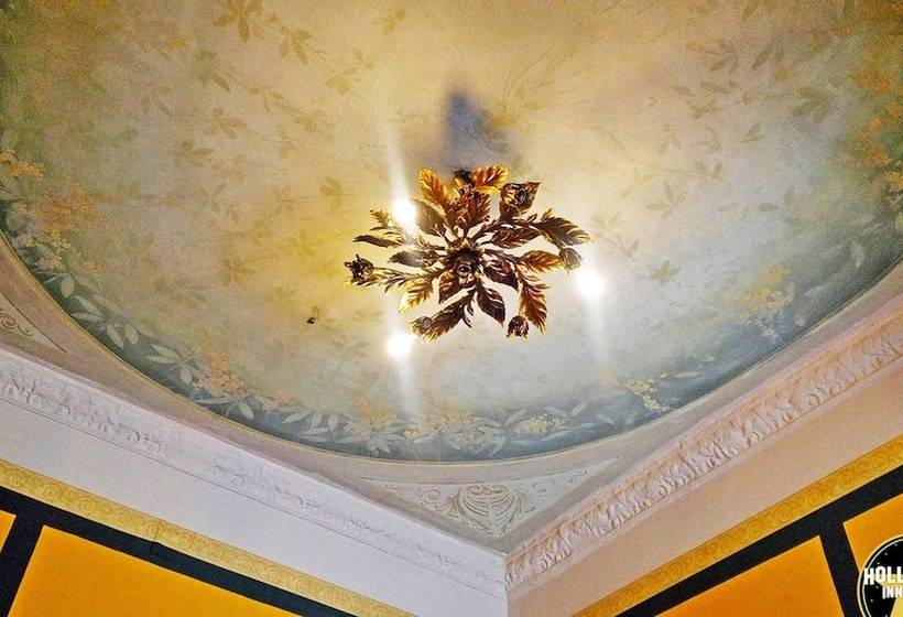 پانسیون Hollywood Inn Palermo