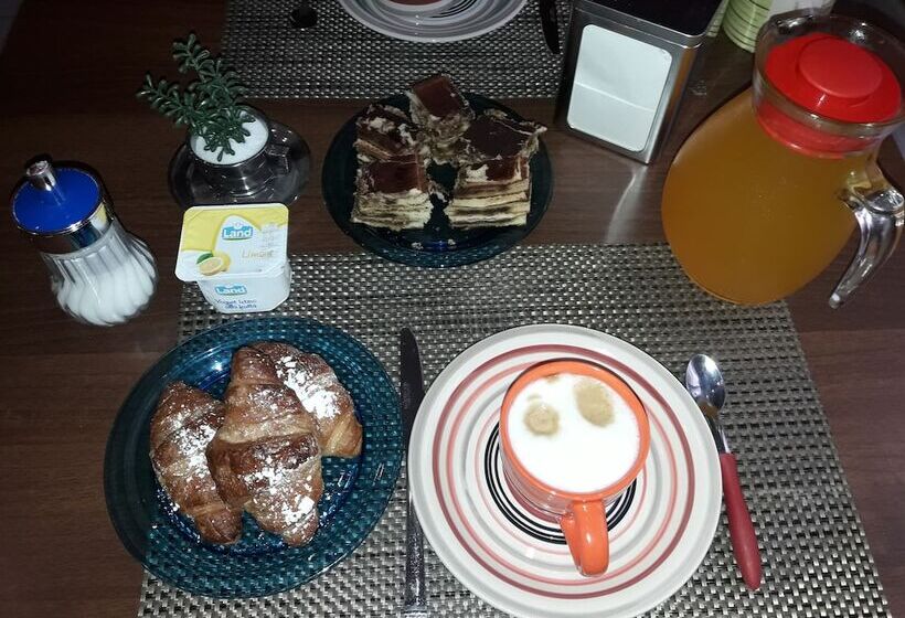 پانسیون Hollywood Inn Palermo