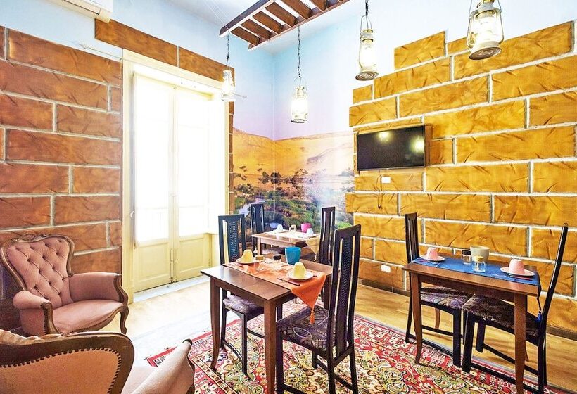 پانسیون Hollywood Inn Palermo