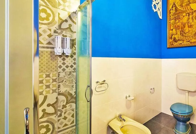 پانسیون Hollywood Inn Palermo