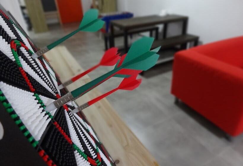 Rainbow Lodge Hk   Hostel