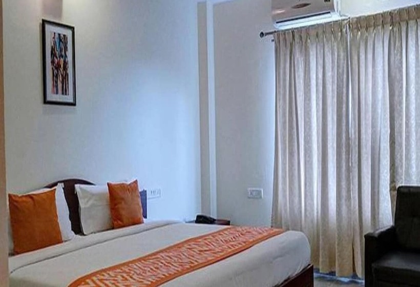 Fabhotel Shreyas Inn