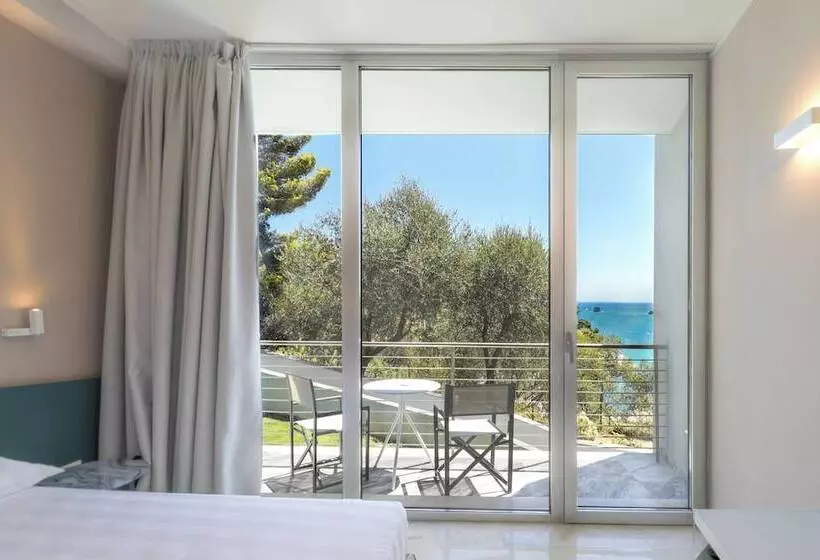 Hostelli Cristallo Park