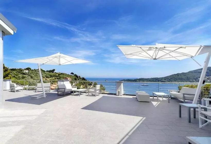 Hostelli Cristallo Park