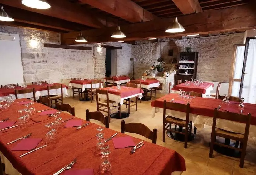 ホテル Borgo Dé Varano