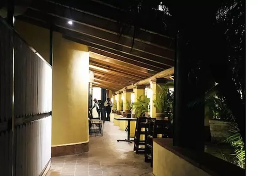 ホテル El Ciruelo